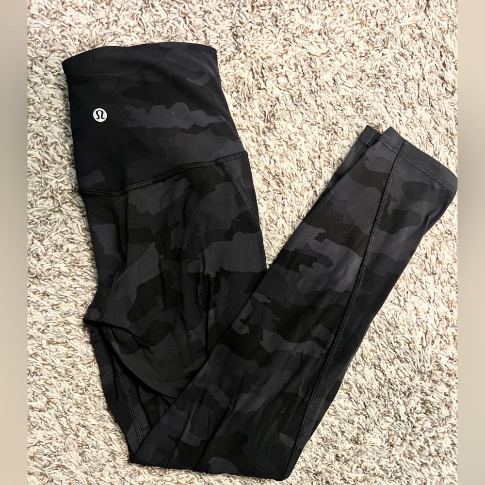 Gray camo Lululemon align leggings with pockets 25’